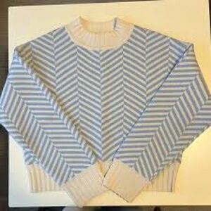 Love Daisy Blue and White Chevron Sweater size M